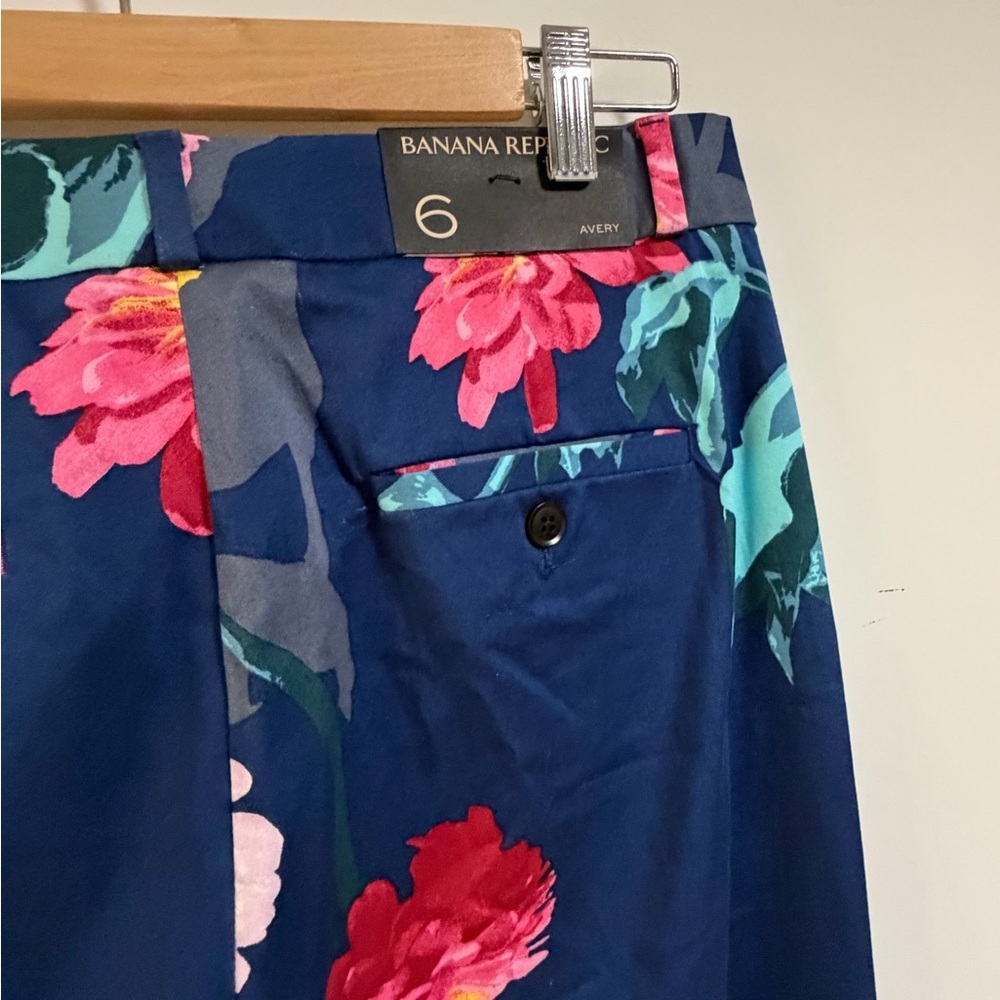 Banana Republic Avery  Pants - Navy and Pink Floral - Picture 13 of 16